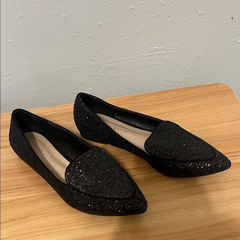 Kelly & Katie Cigola Black Glitter Pointed Loafer​